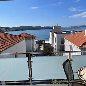 https://apartments-cavar-trogir.hotels-in-trogir.com