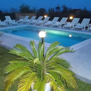 https://apartments-ljubas.primorje-gorskikotar.com