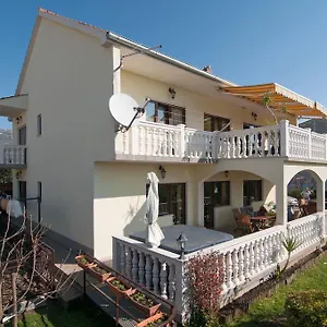 Apartment Corana 